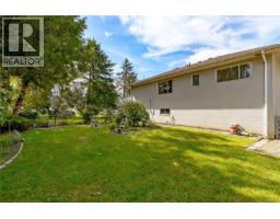 14 Kingham Pl, View Royal, BC V9B1L7 Photo 22