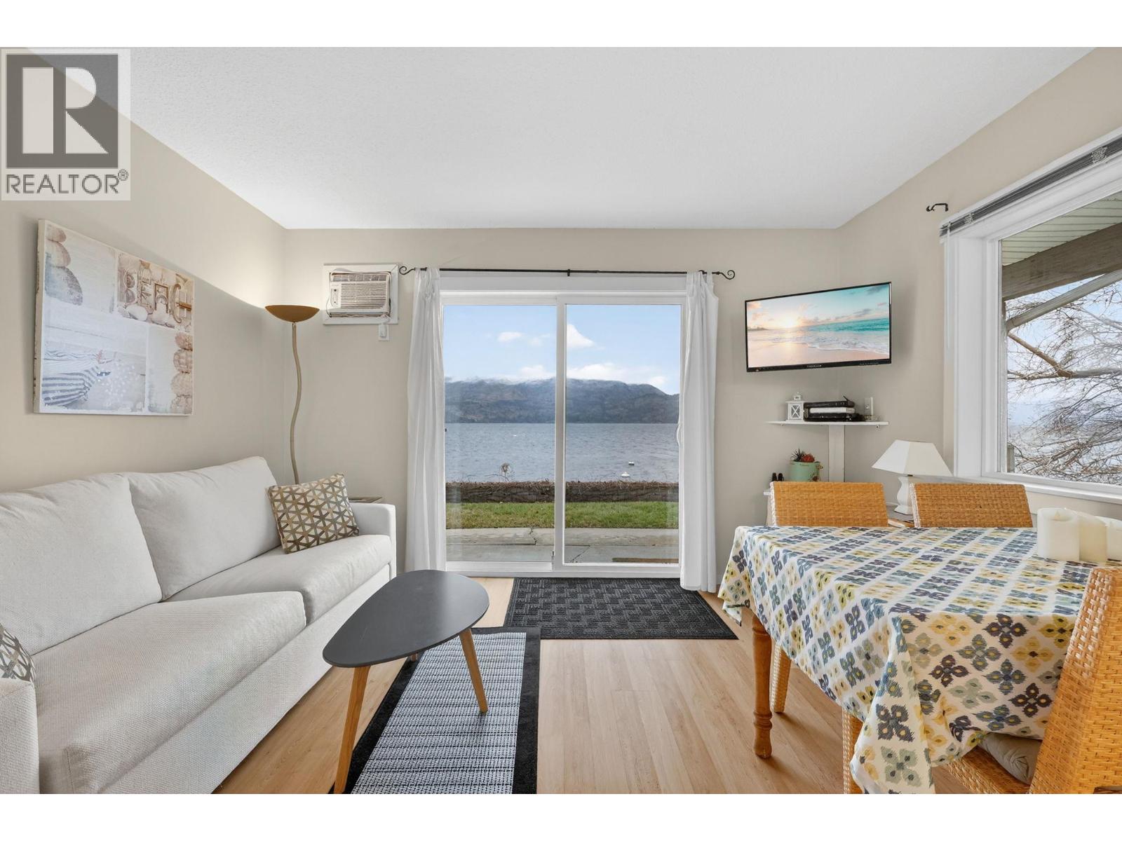 #105 3050 Seclusion Bay Road - Image 4