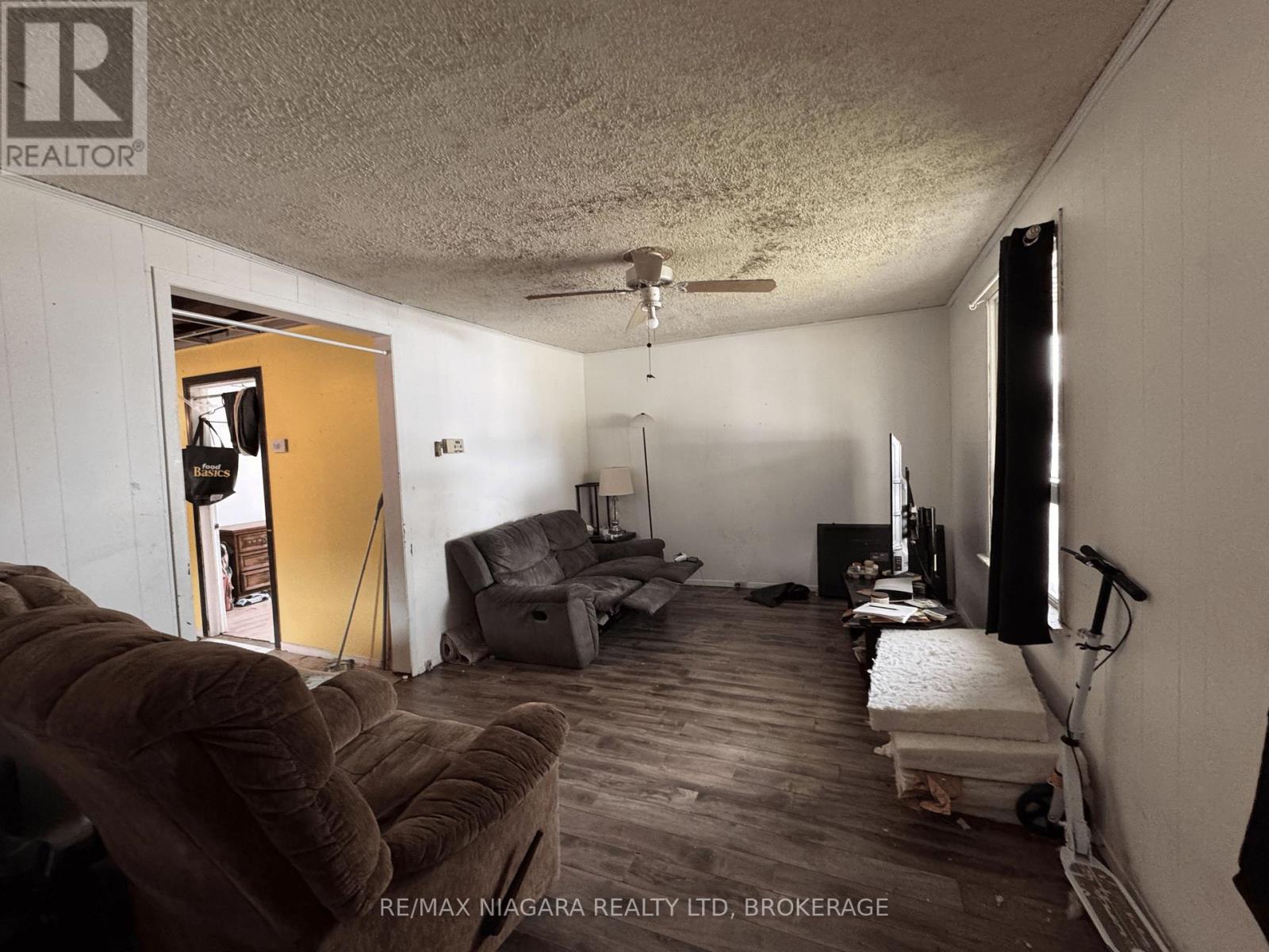 151 HUMBOLDT PARKWAY - Image 9