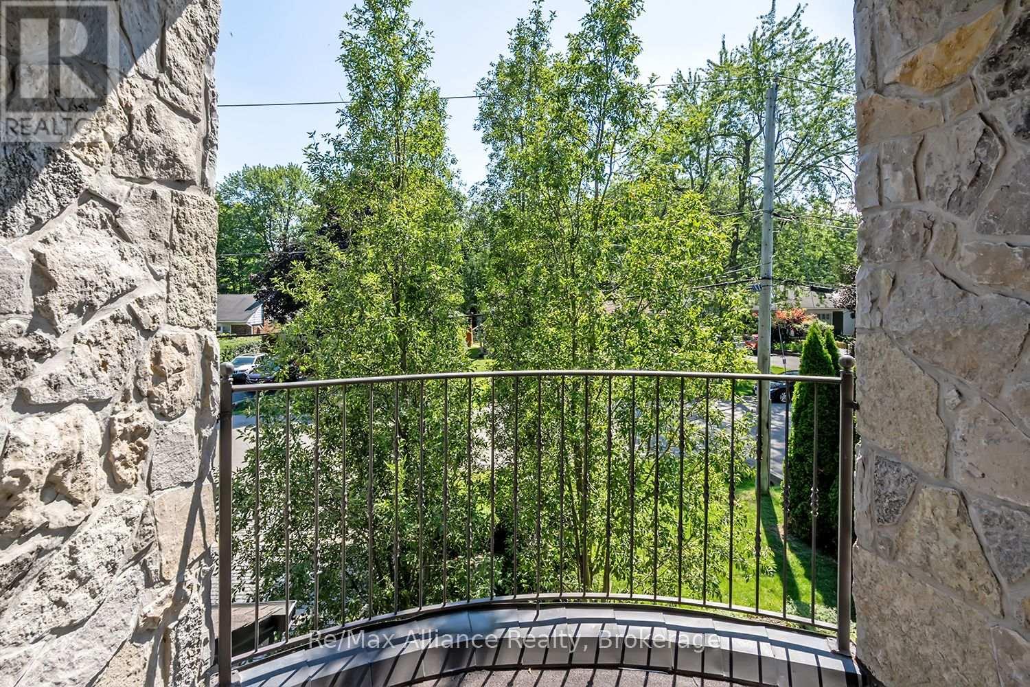 379 RIVER SIDE DRIVE - Image 27