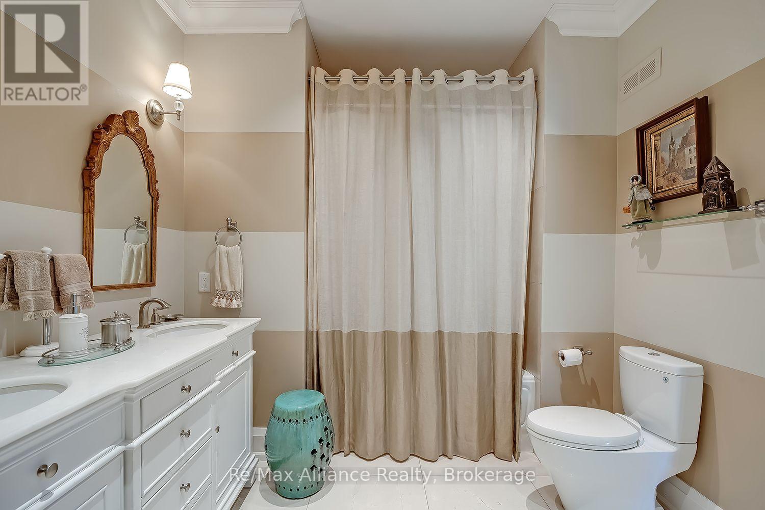 379 RIVER SIDE DRIVE - Image 28