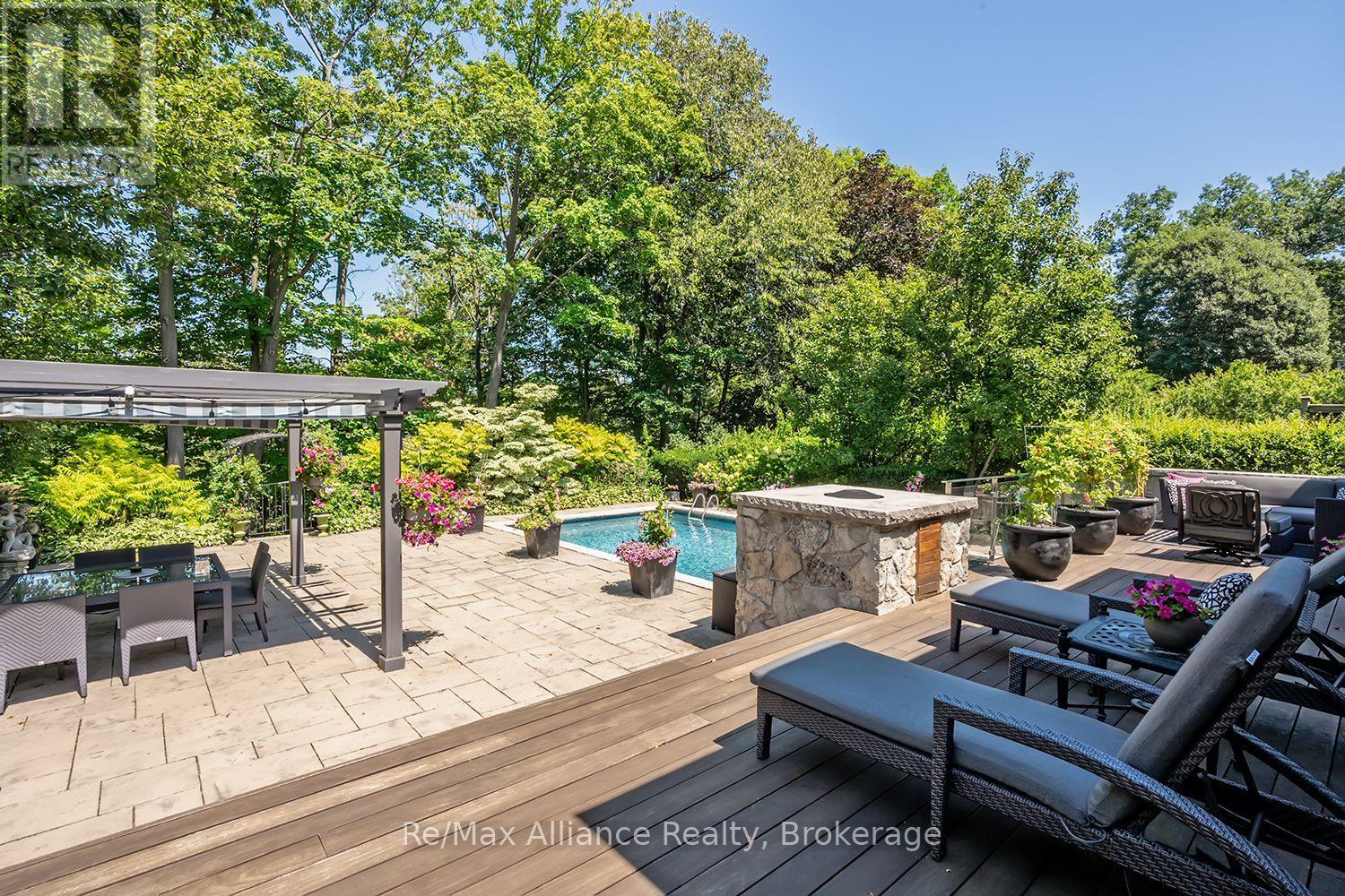 379 RIVER SIDE DRIVE - Image 38