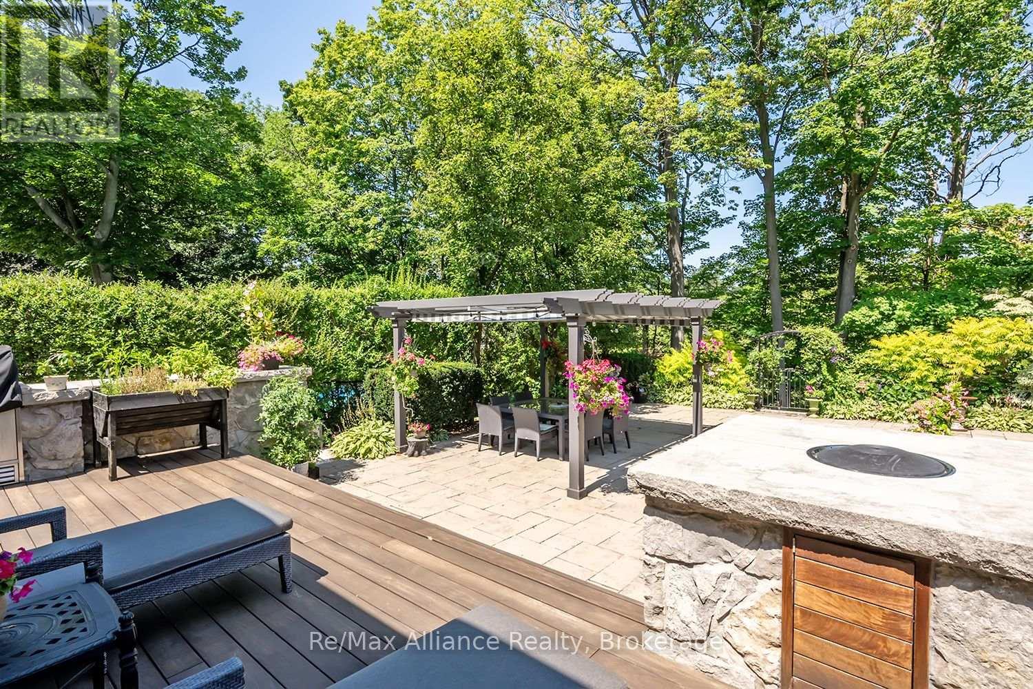 379 RIVER SIDE DRIVE - Image 43