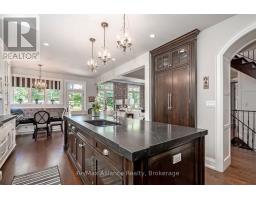 Laundry room - 379 River Side Drive, Oakville, ON L6K3N6 Photo 10