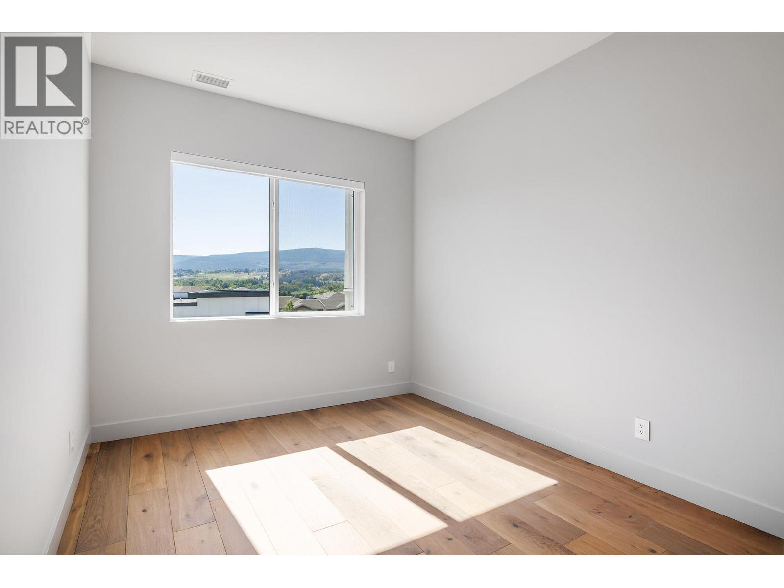 701 3634 Mission Springs Drive, Kelowna