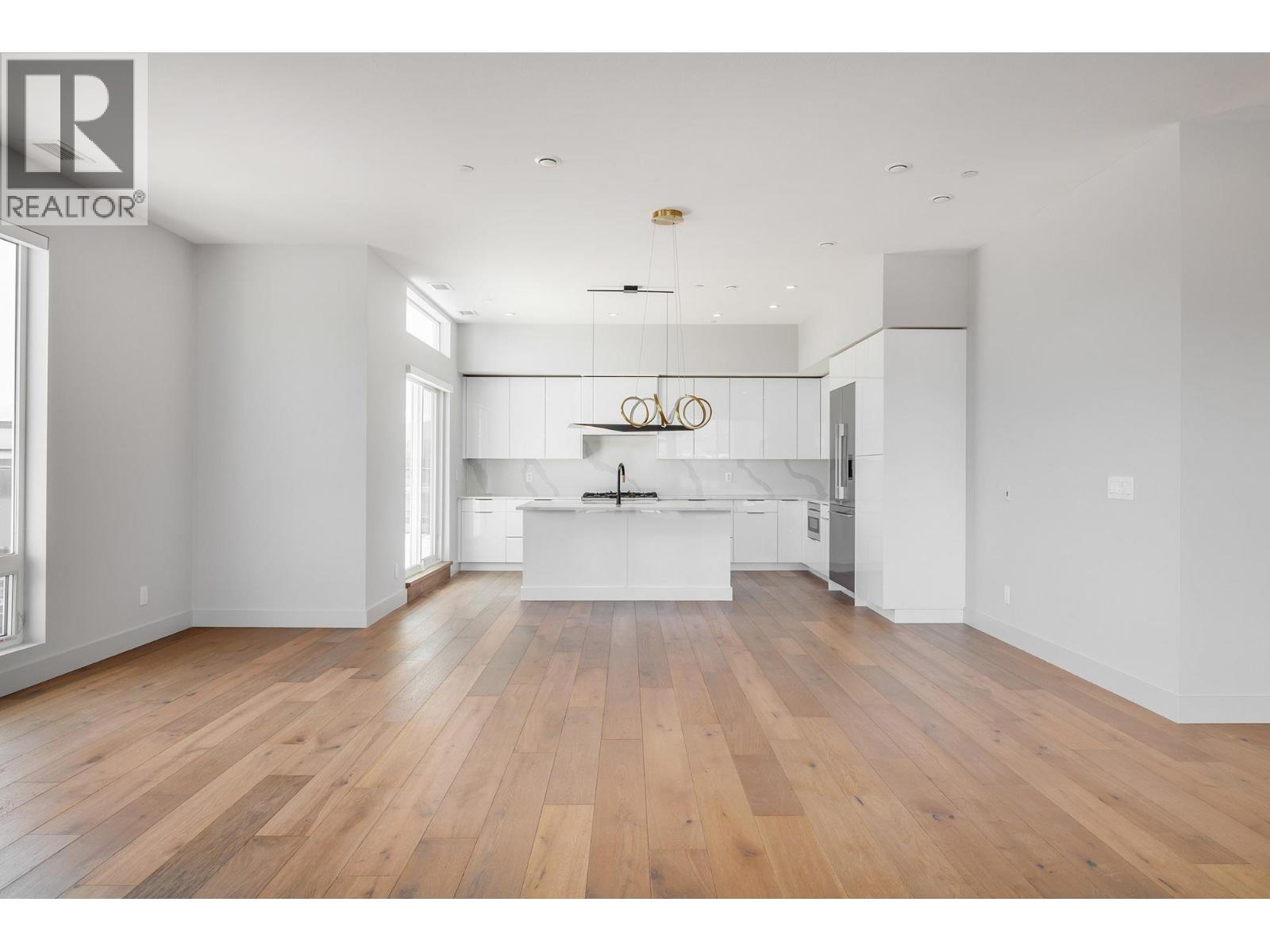 701 3634 Mission Springs Drive, Kelowna