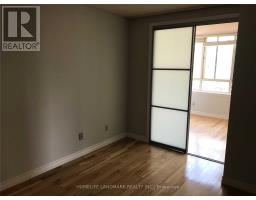 1122 - 633 Bay Street, Toronto, ON M5G2G4 Photo 6