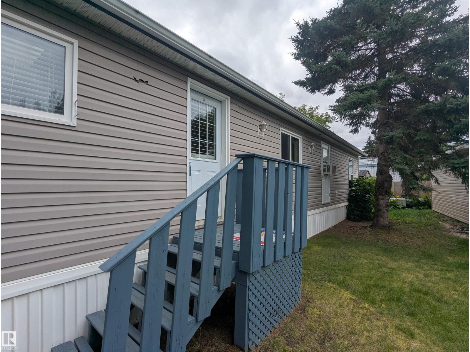 9 West View BV NW NW, Westview Village, Edmonton photo 3