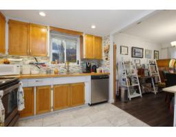 404 Bruneau Place, Langley, BC V4W3K9 Photo 8