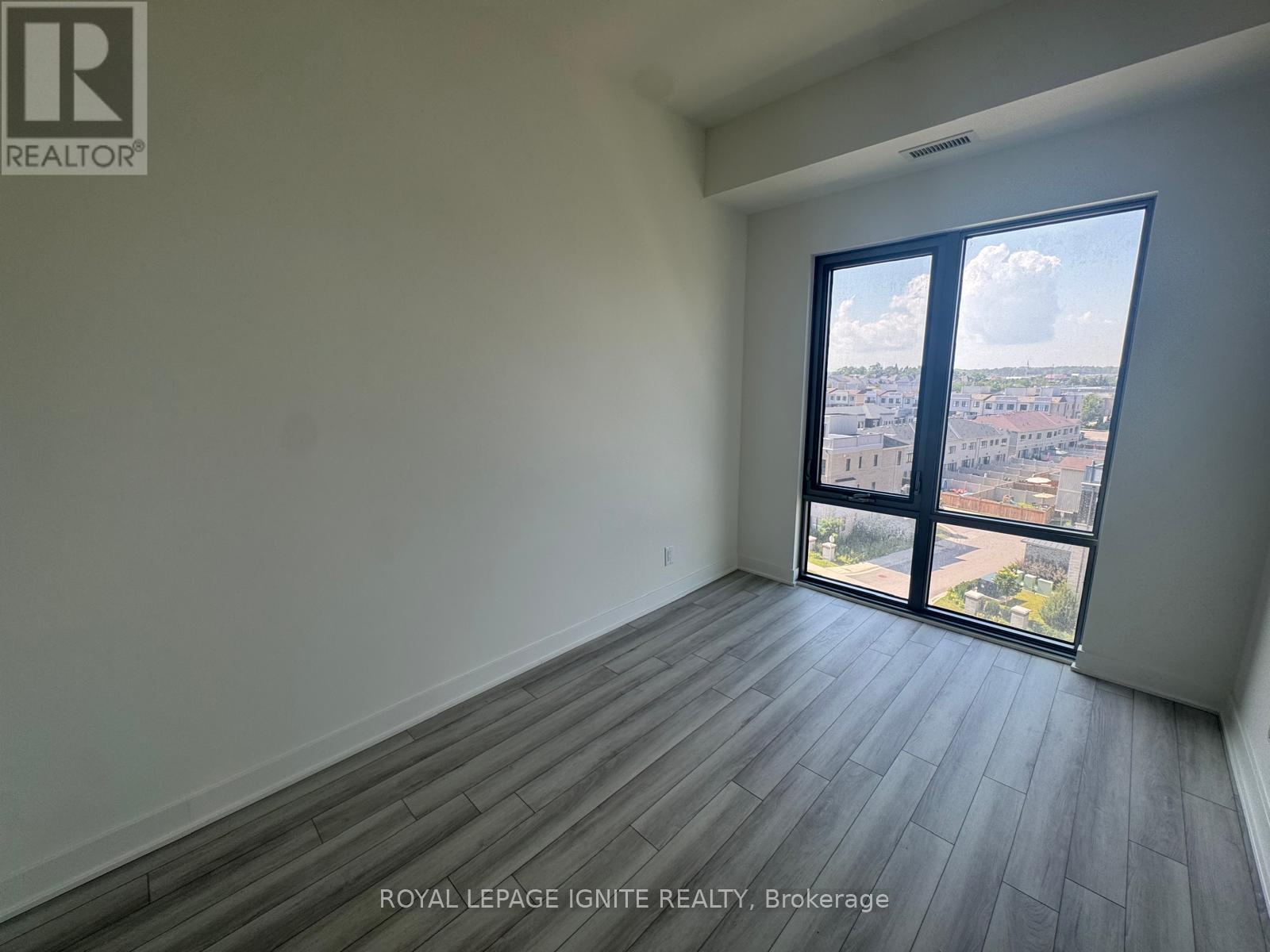 #620 51 CLARINGTON BOULEVARD - 11