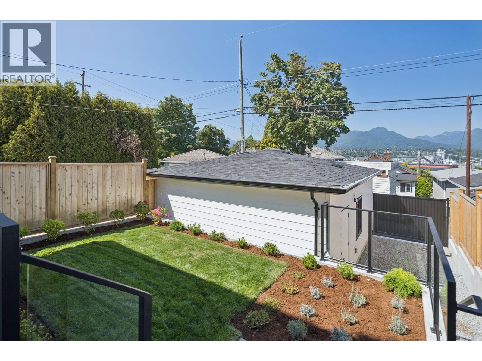 3 Bed, 4 Bath House for Sale in Vancouver – 2 2815 TRINITY STREET, Vancouver – MLS# R3151776 - Image 56