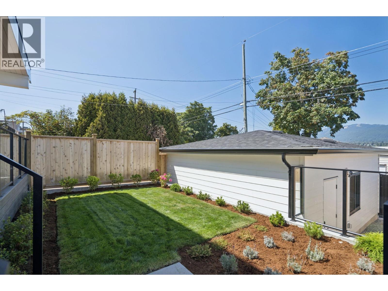3 Bed, 4 Bath House for Sale in Vancouver – 2 2815 TRINITY STREET, Vancouver – MLS# R3151776 - Image 53