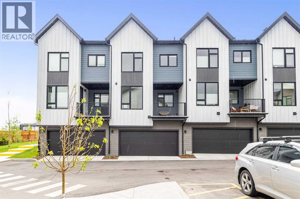 327, 85 sage hill Heights NW