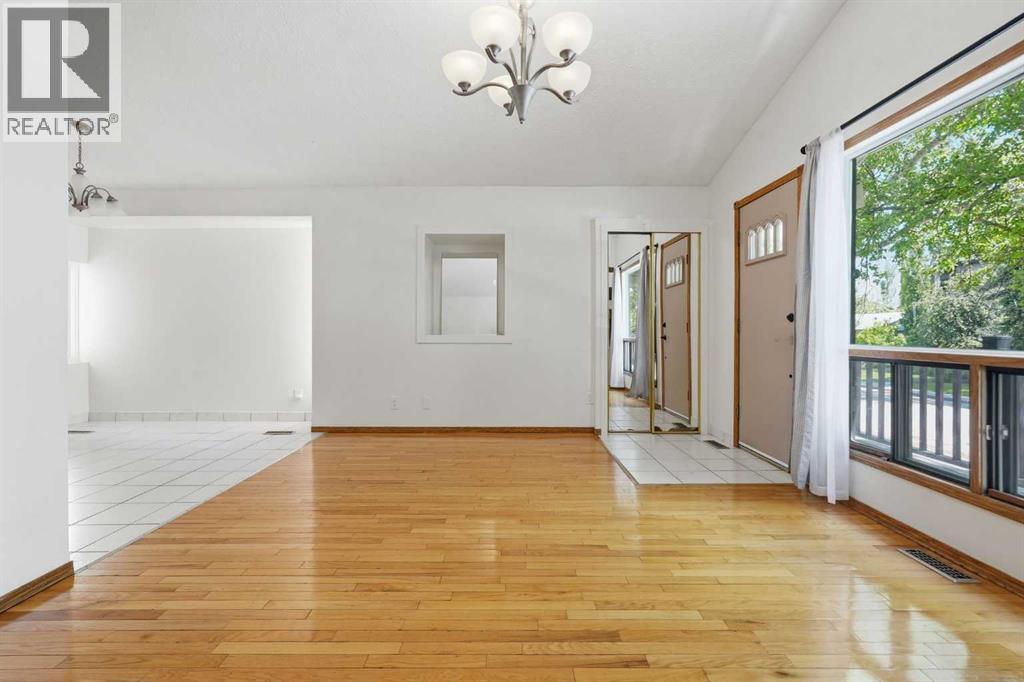4205 16 Street SW - 8