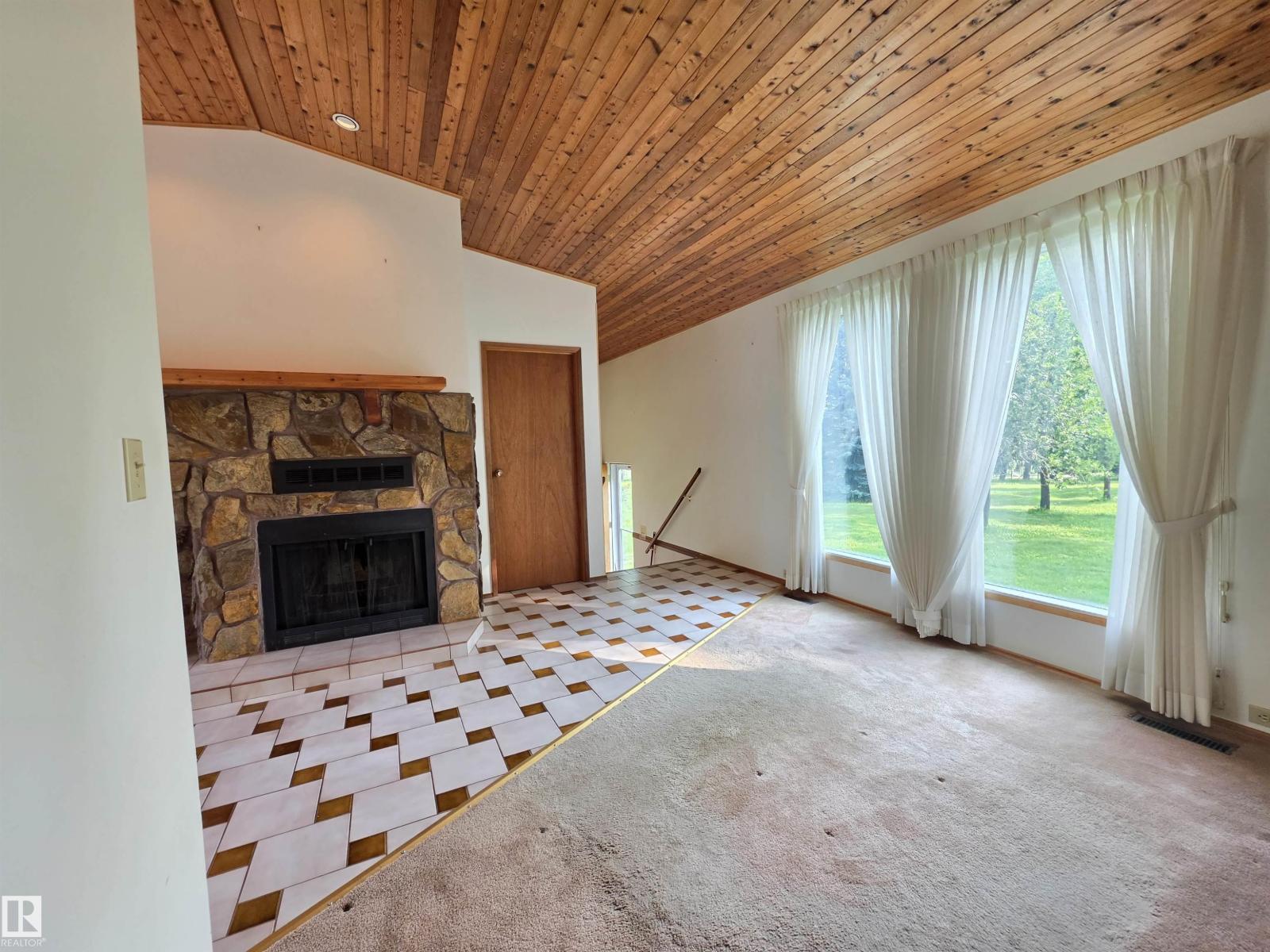 #12 53220 RGE ROAD 15 - 11