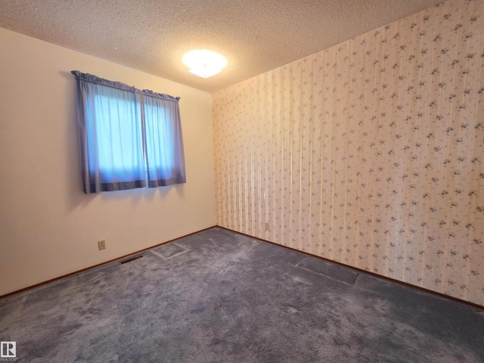 #12 53220 RGE ROAD 15 - 17