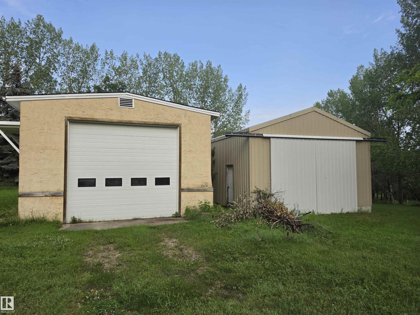 #12 53220 RGE ROAD 15 - 26
