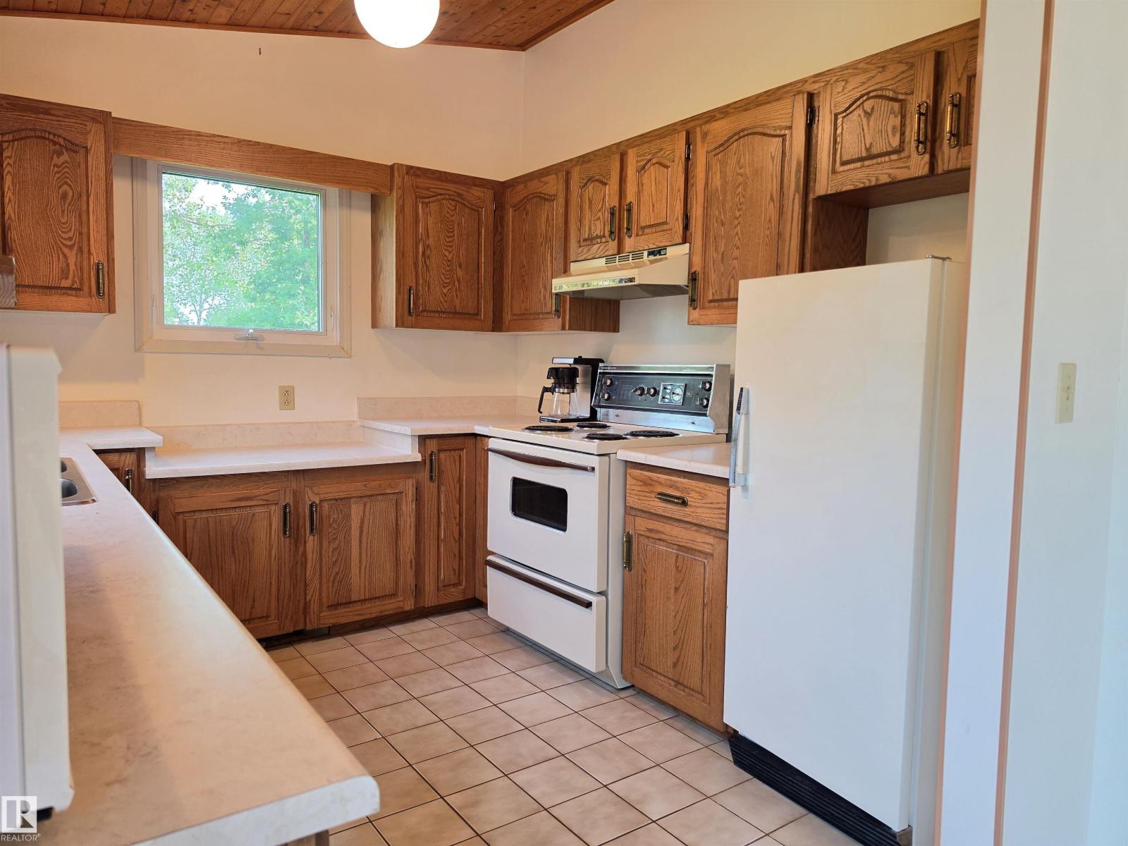 #12 53220 RGE ROAD 15 - 3