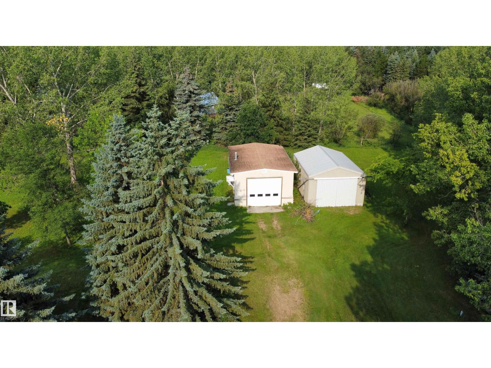 #12 53220 RGE ROAD 15 - 33