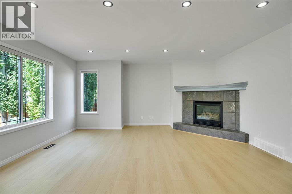 191 Cranwell Crescent SE - 12