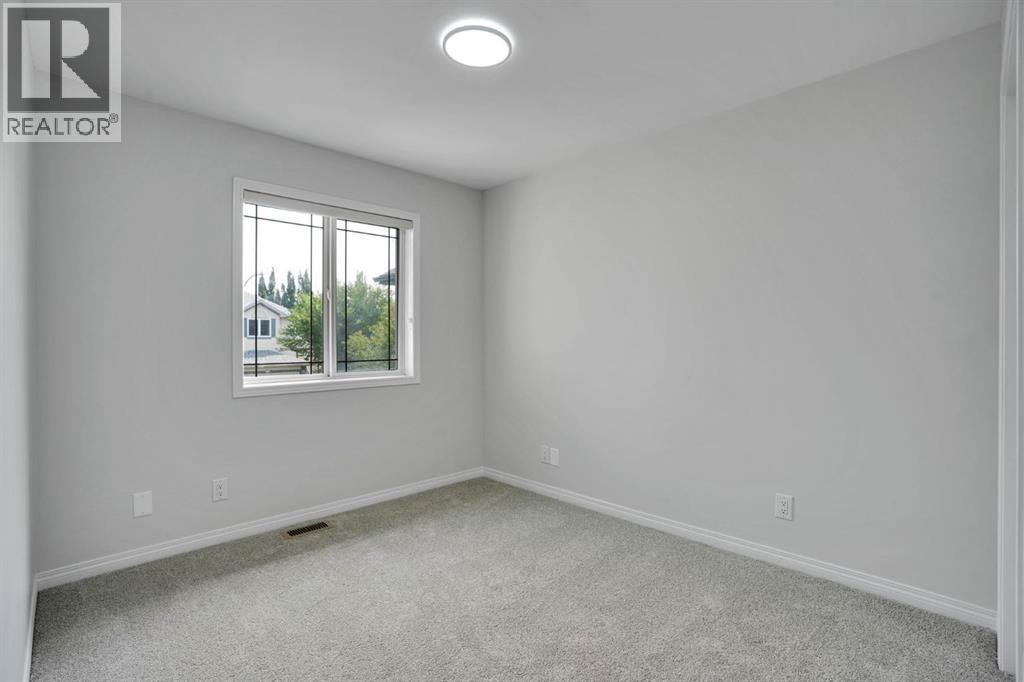 191 Cranwell Crescent SE - Image 23