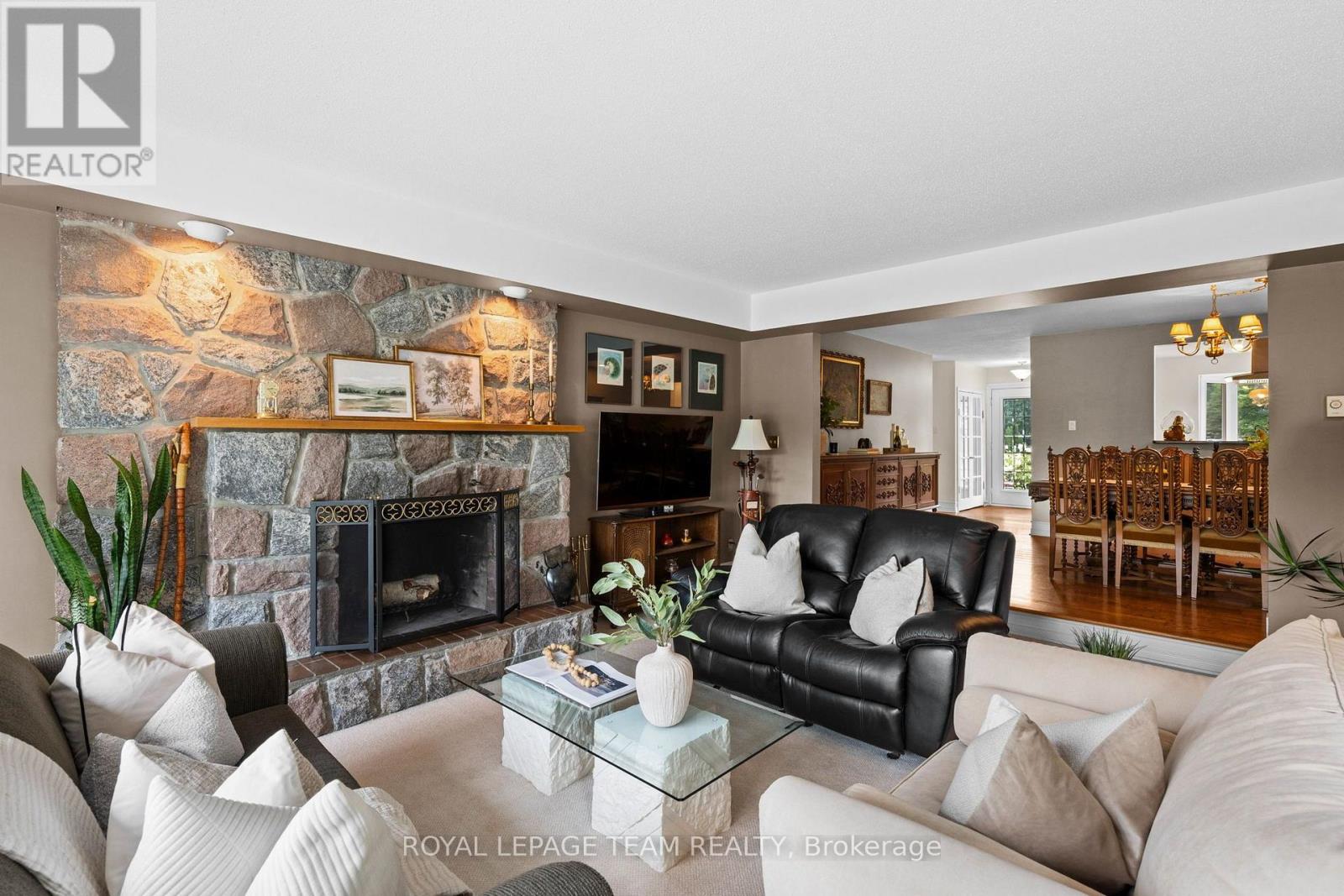 3 Bed, 2 Bath House for Sale in Ottawa – 1282 FAIRWAY DRIVE, Ottawa – MLS# X13647360 - Image 12