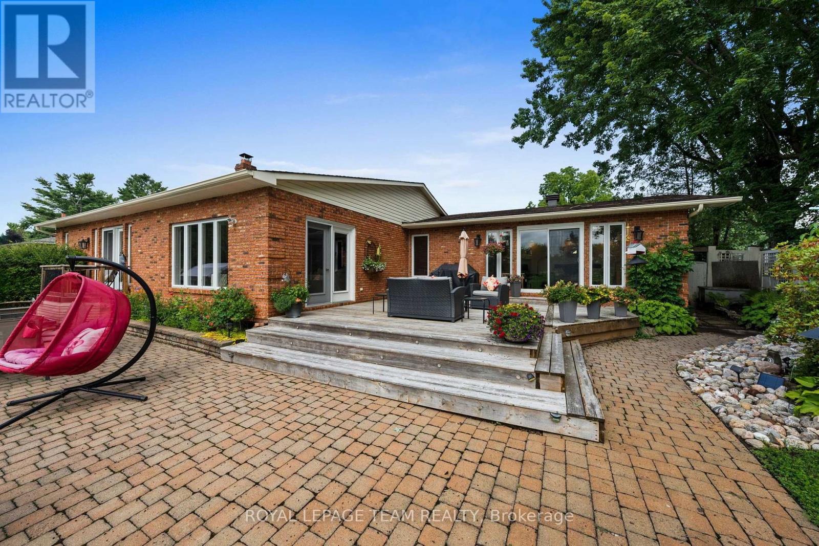 3 Bed, 2 Bath House for Sale in Ottawa – 1282 FAIRWAY DRIVE, Ottawa – MLS# X13647360 - Image 38
