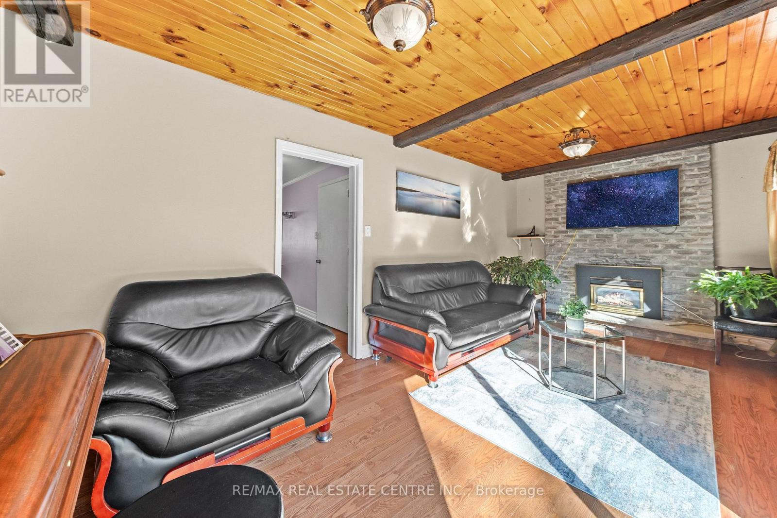 27 JEFFERSON ROAD - 22