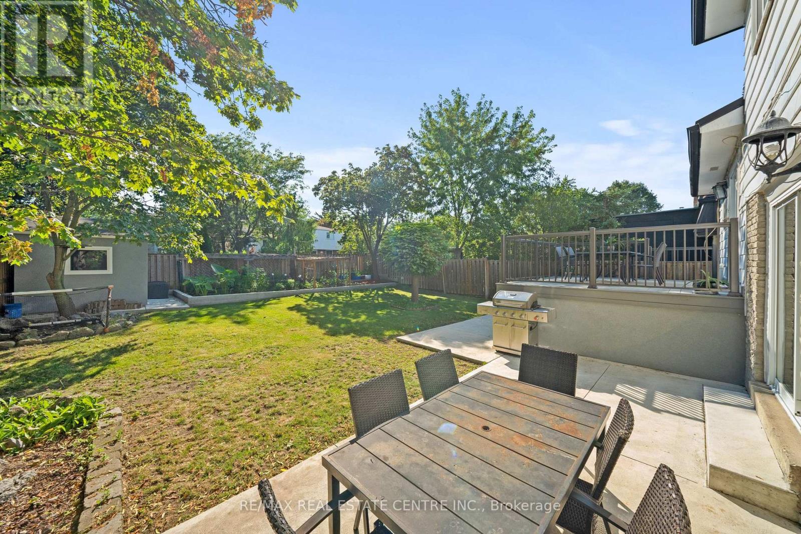 27 JEFFERSON ROAD - 40