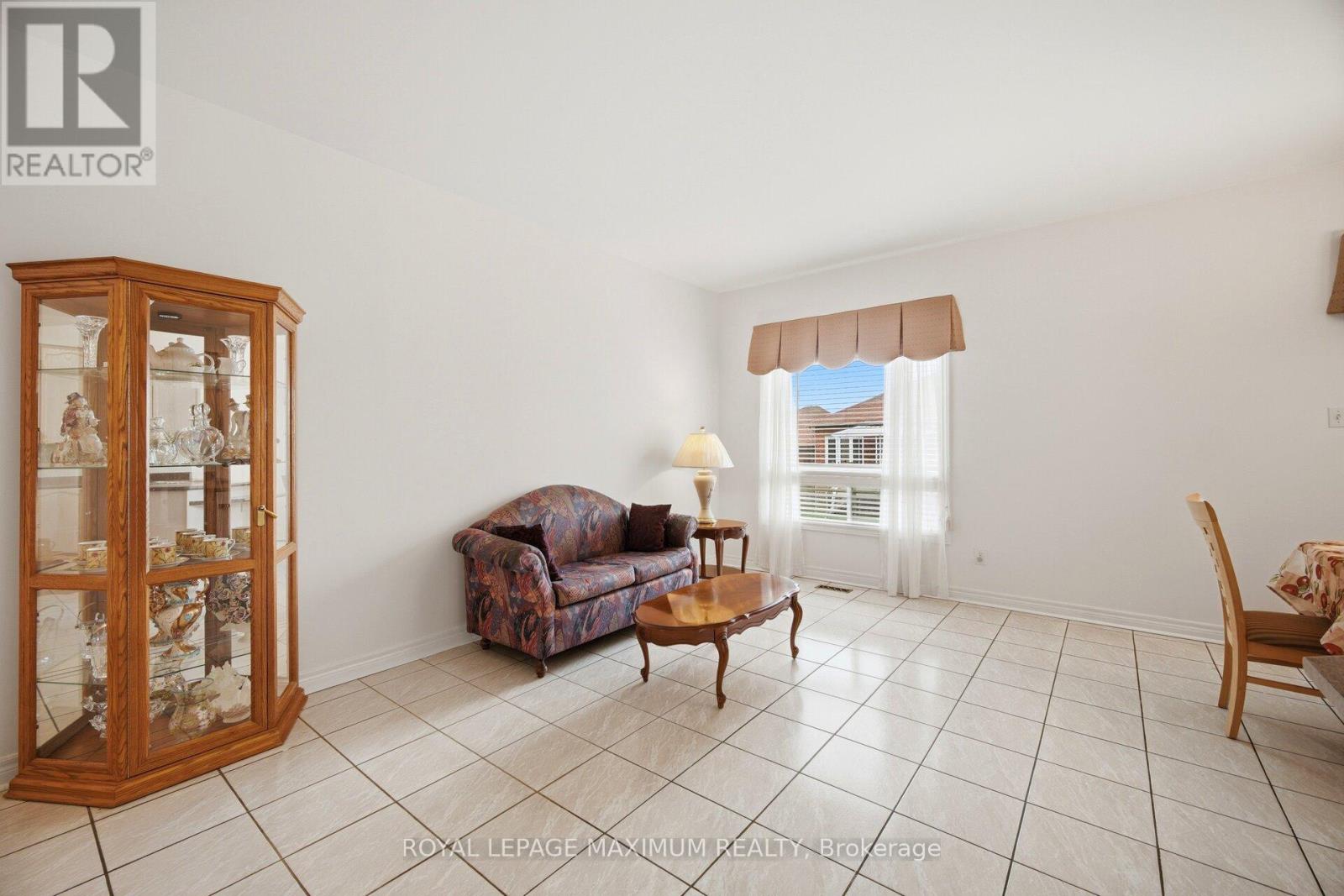 34 KIRKWOOD CRESCENT - 18