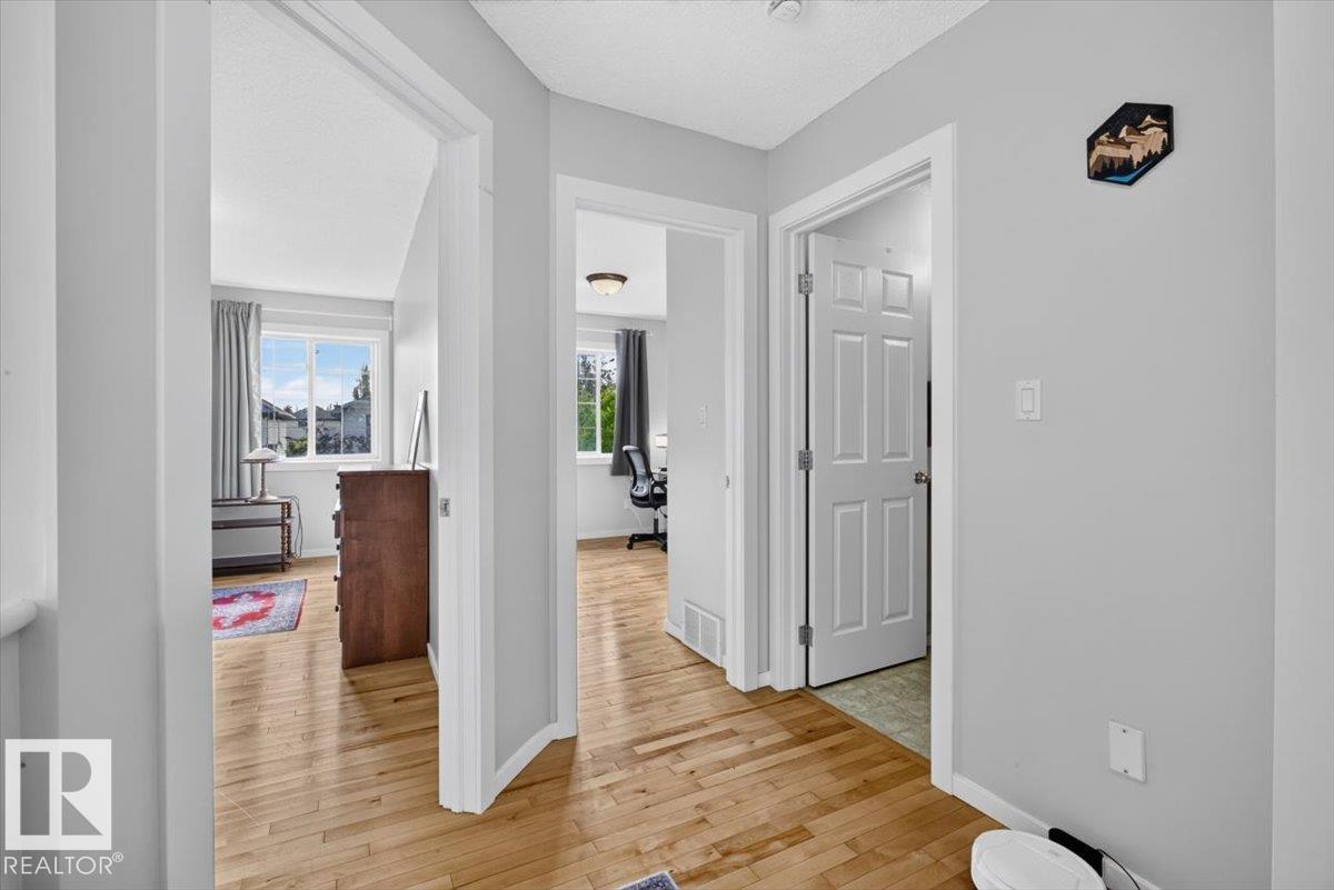 722 88A ST SW - 21