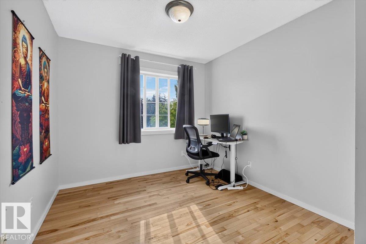 722 88A ST SW - 25