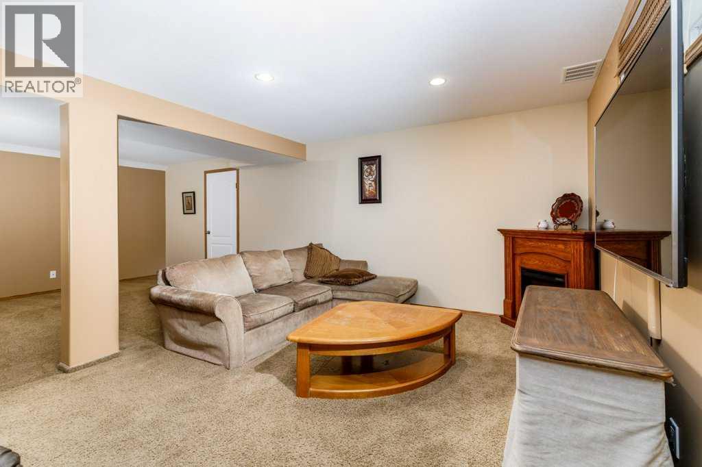 172 Duckering Close - Image 22