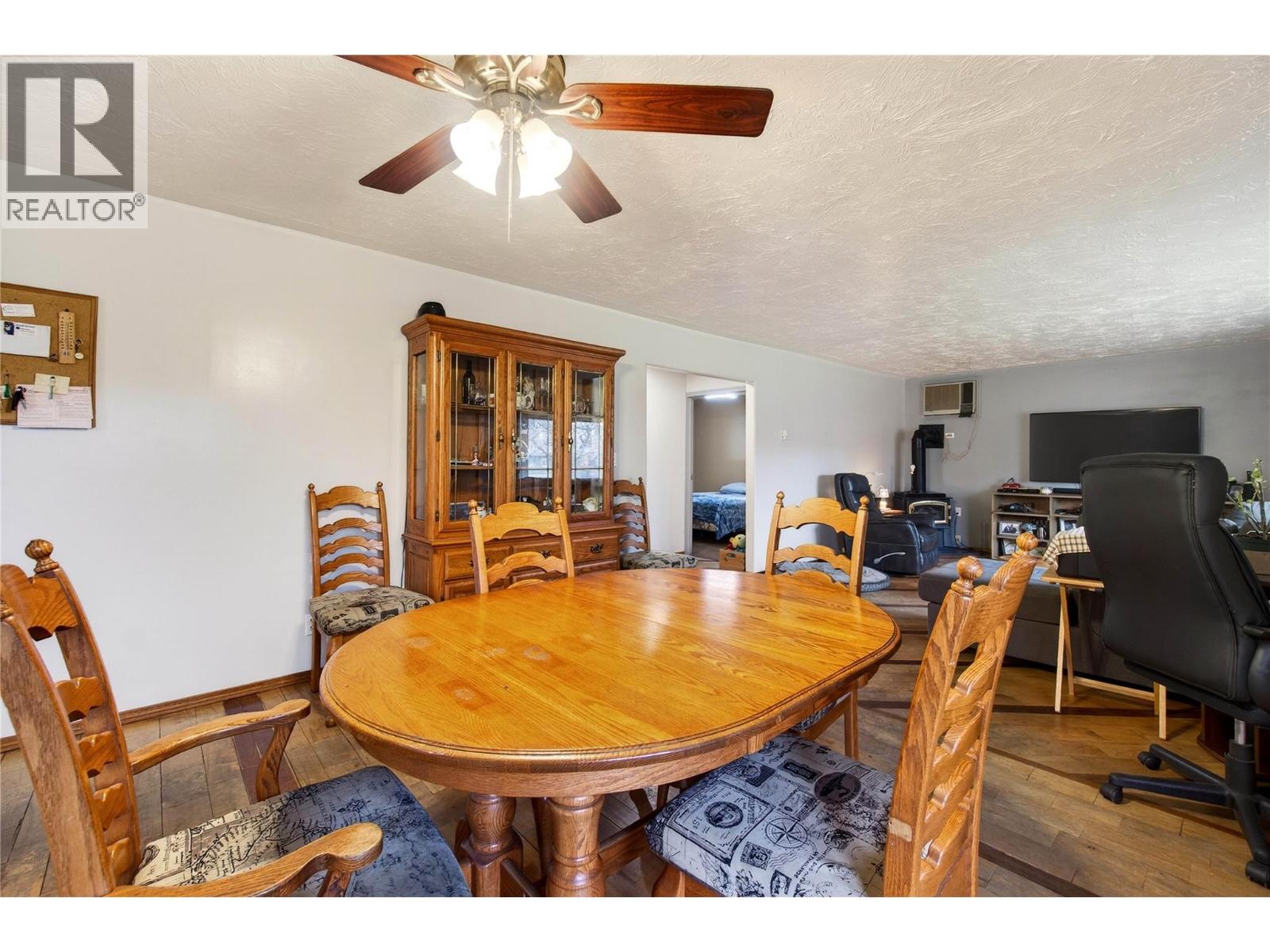 4640 70 Avenue NE - 20