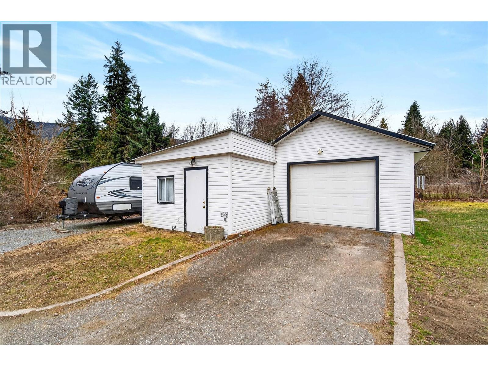 4640 70 Avenue NE - 39