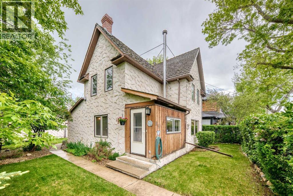 85 Elma Street W