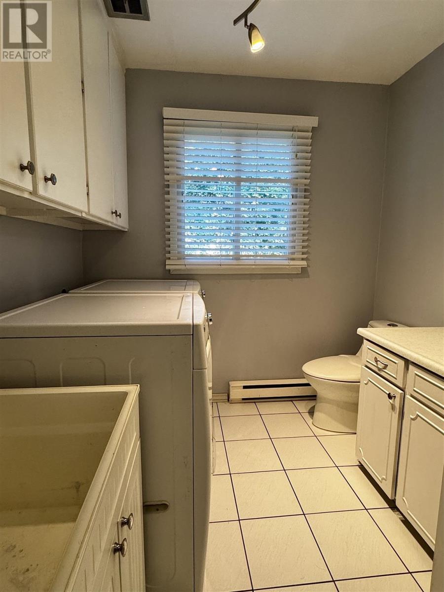 4 Silver Birch DR - 16