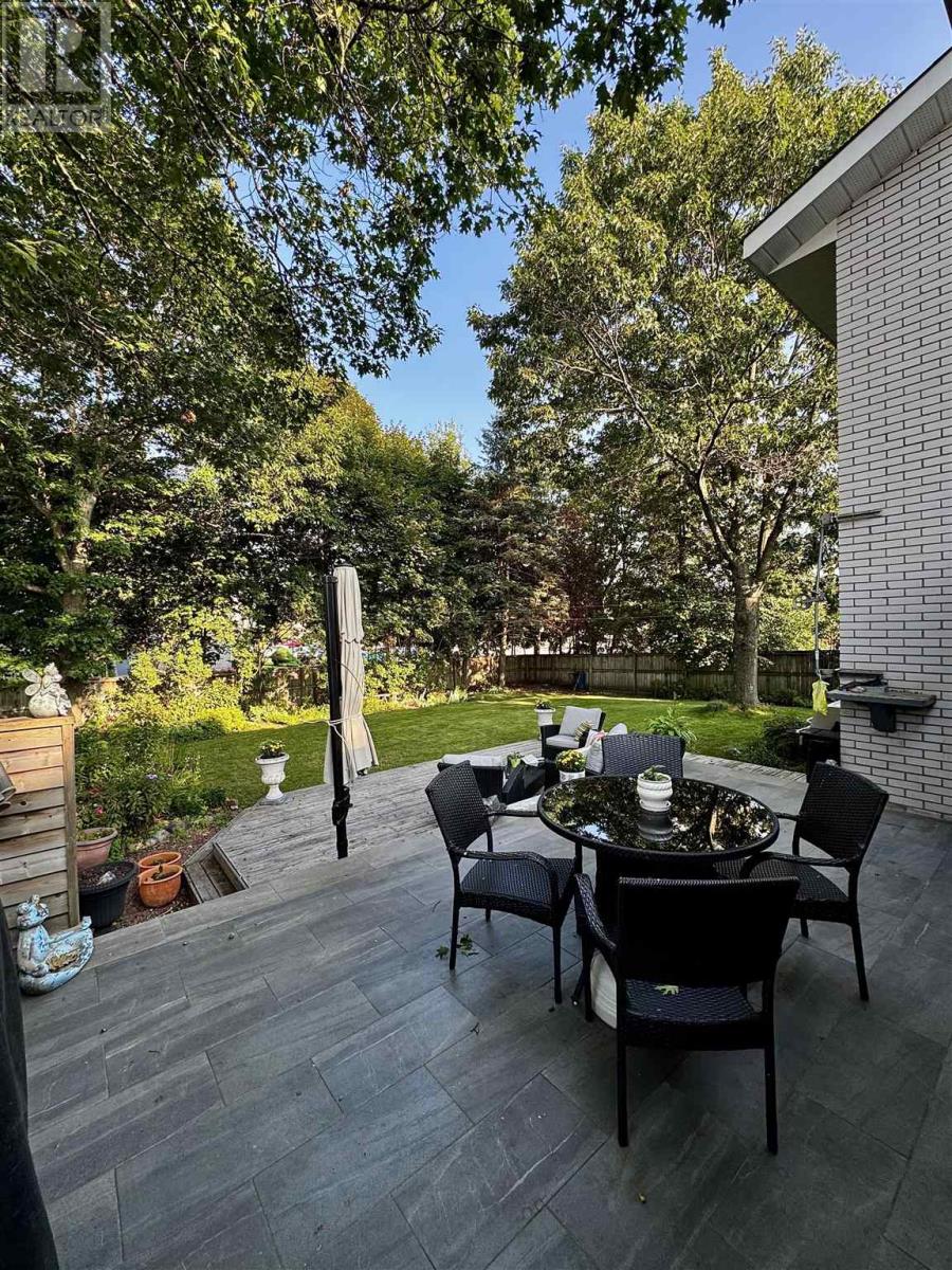 4 Silver Birch DR - 39