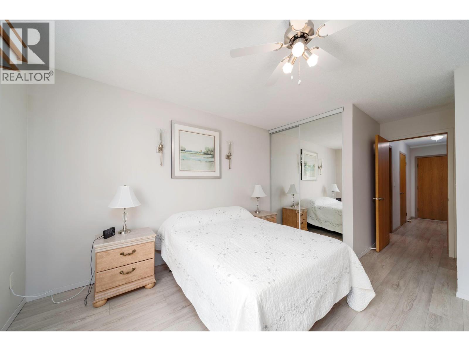 211 2085 Gordon Drive, Kelowna