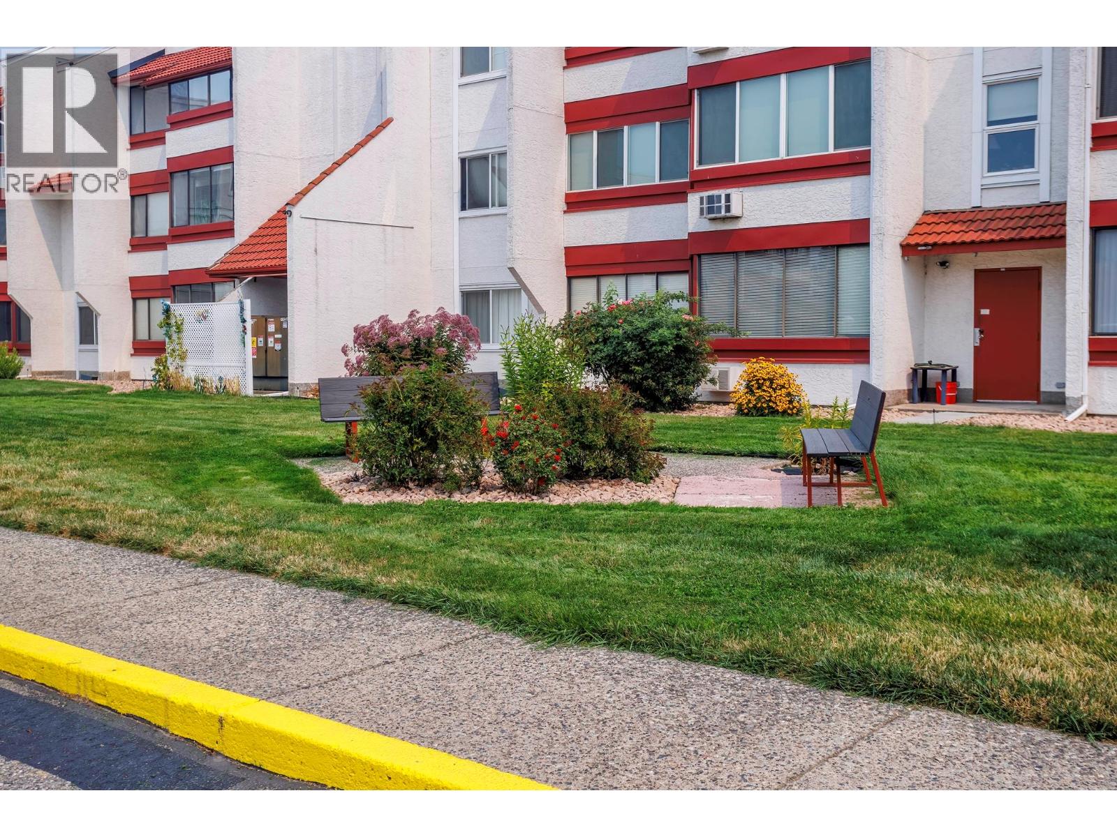 211 2085 Gordon Drive, Kelowna