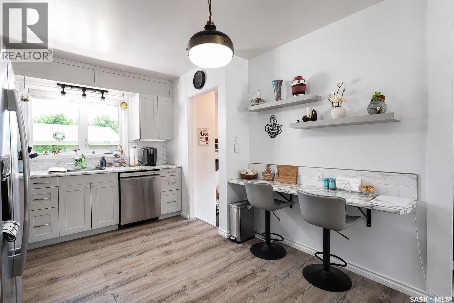 340 28th STREET E - 12