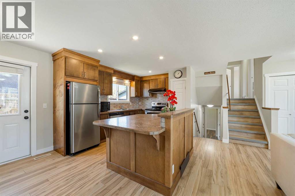 10 Trent Road W, Lethbridge — photo 3