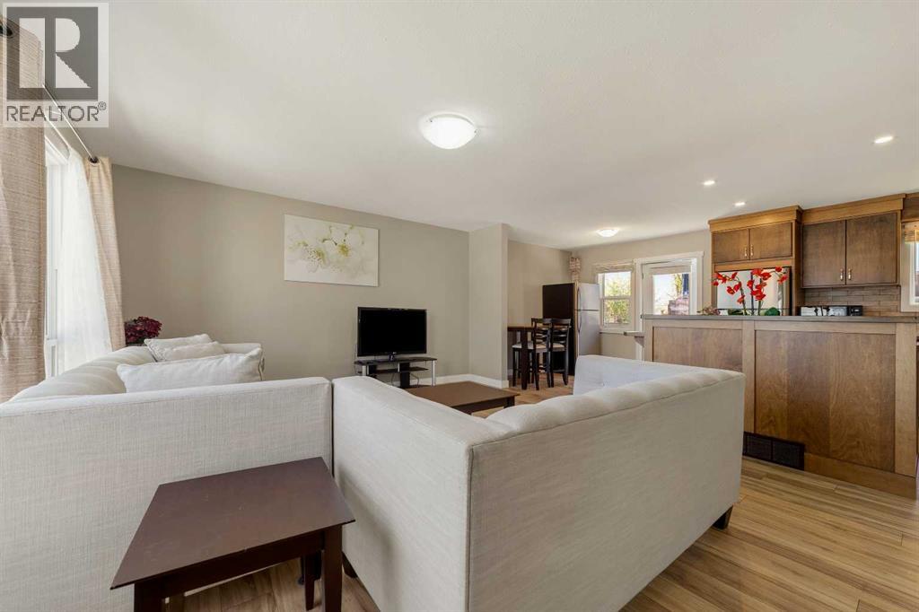 10 Trent Road W, Lethbridge — photo 2