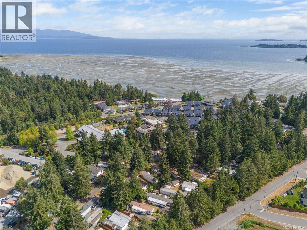 #53 1247 Arbutus Rd - Image 6
