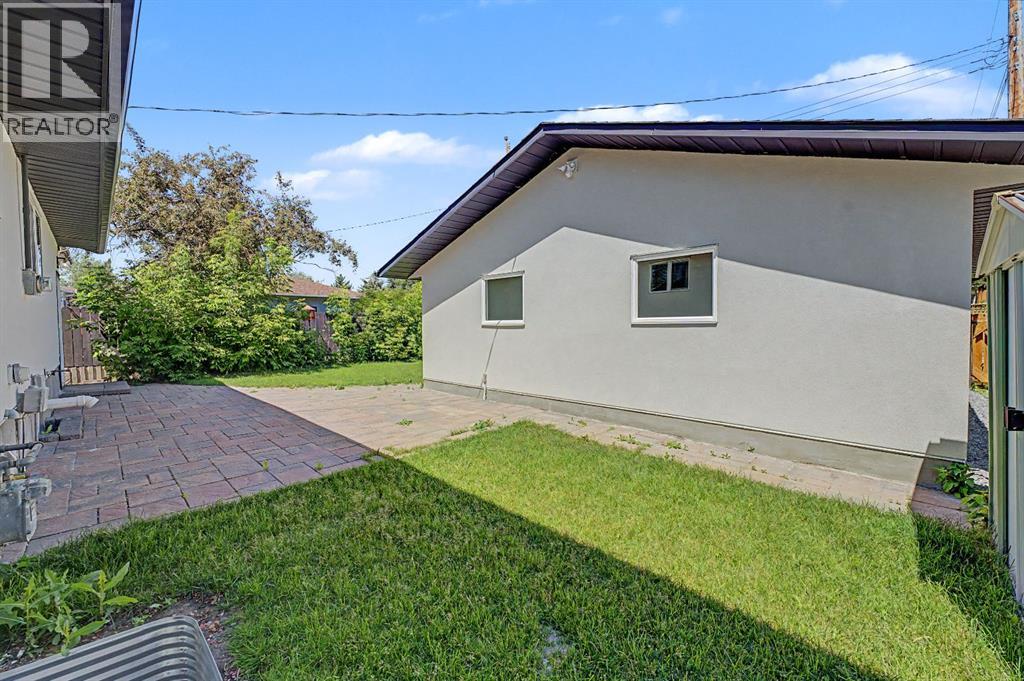 4904 Valiant Drive NW - 31