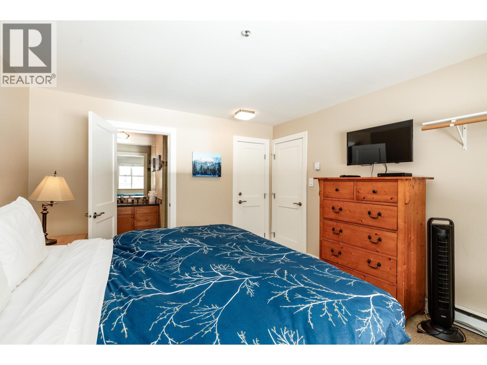 339 4573 CHATEAU BOULEVARD, Whistler