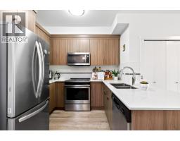 401 22577 Royal Crescent, Maple Ridge, BC V2X2M2 Photo 16