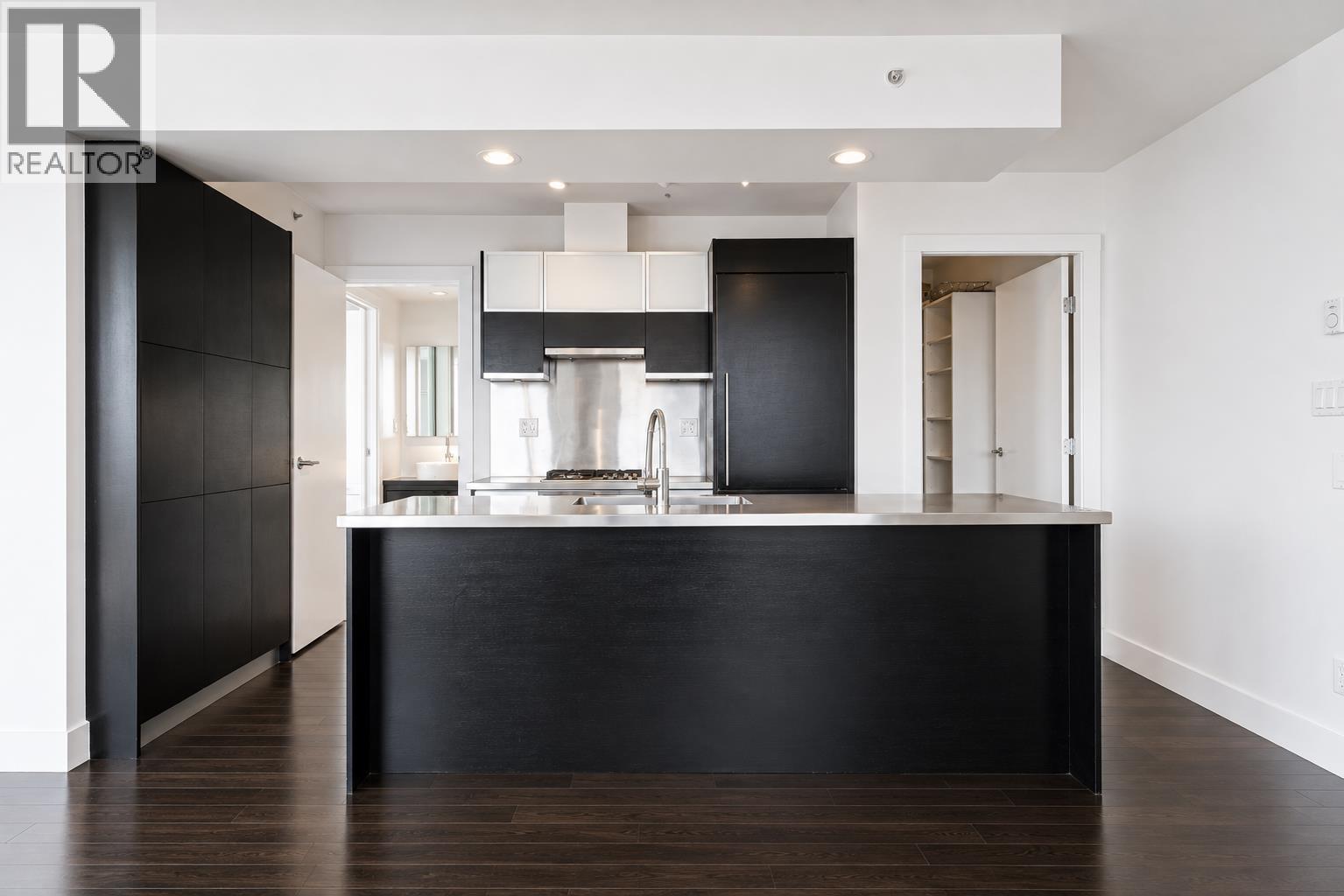 2 Bed, 2 Bath House for Sale in Vancouver – 2905 535 SMITHE STREET, Vancouver – MLS# R3153443 - Image 10