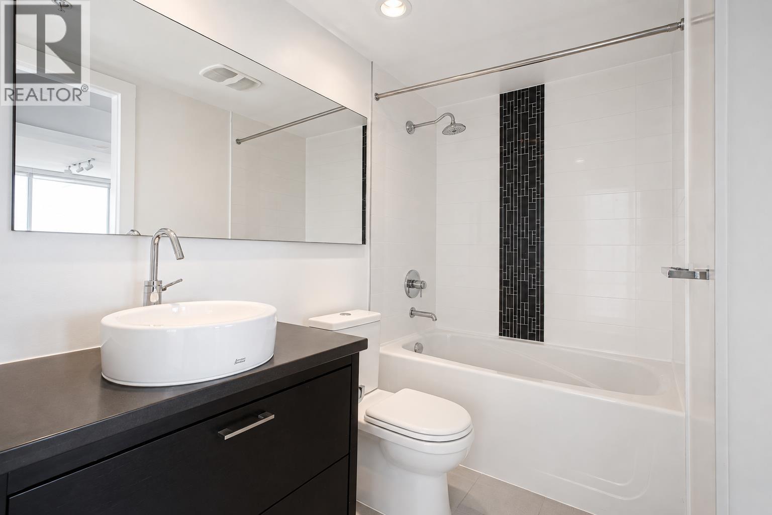 2 Bed, 2 Bath House for Sale in Vancouver – 2905 535 SMITHE STREET, Vancouver – MLS# R3153443 - Image 12