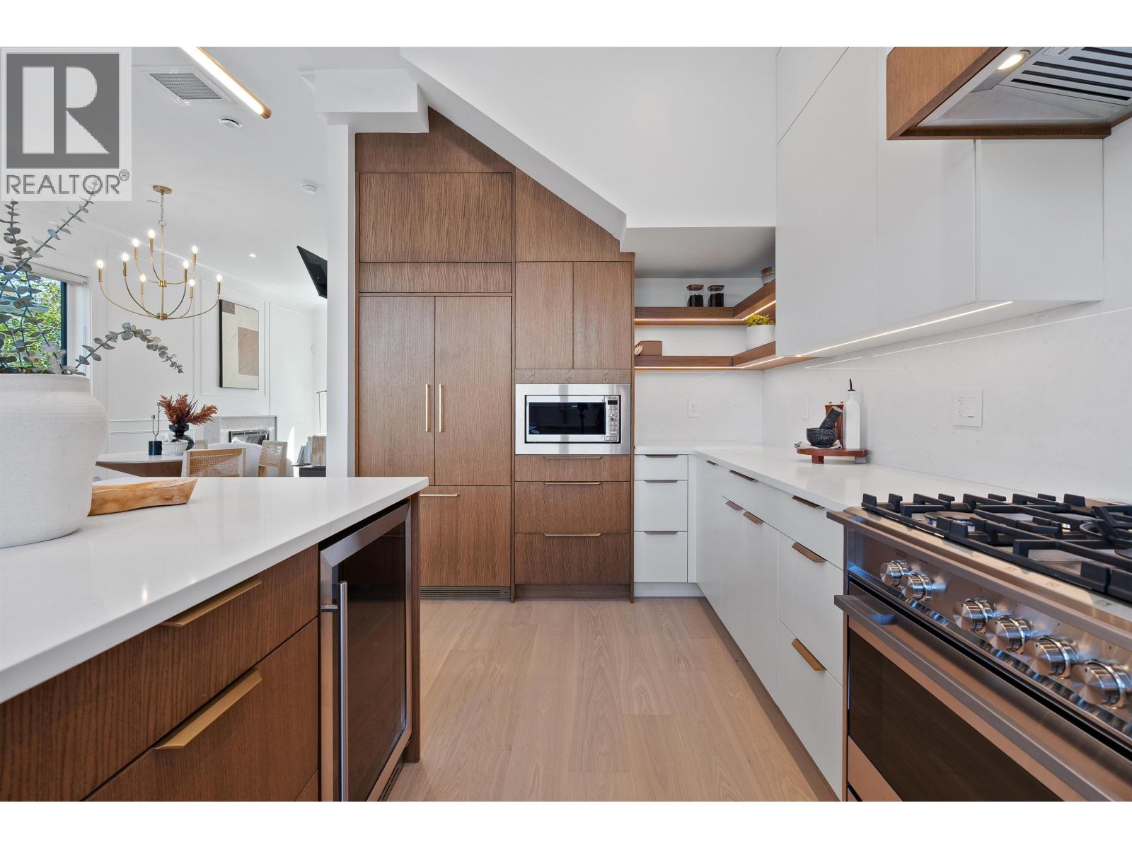 4 Bed, 4 Bath House for Sale in Vancouver – 1 4845 COMMERCIAL STREET, Vancouver – MLS# R3153451 - Image 16